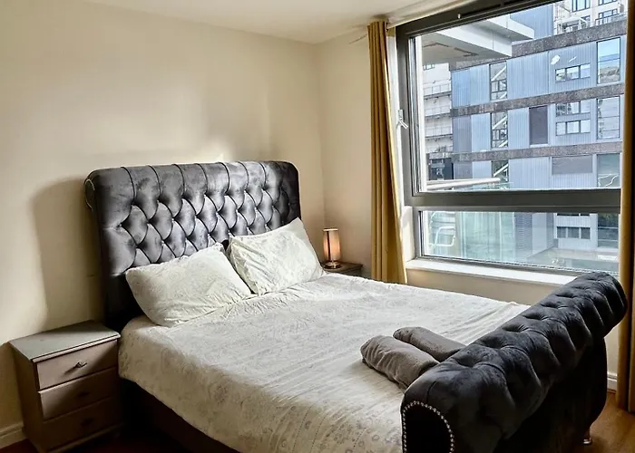 Holliday Street Apartments - One Bedroom - Stunning Balcony